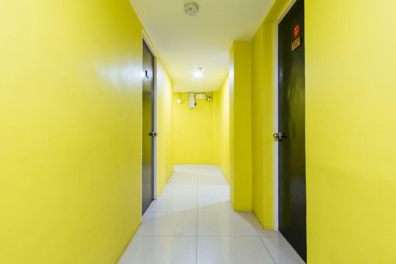 University Belt Manila Bagian luar foto